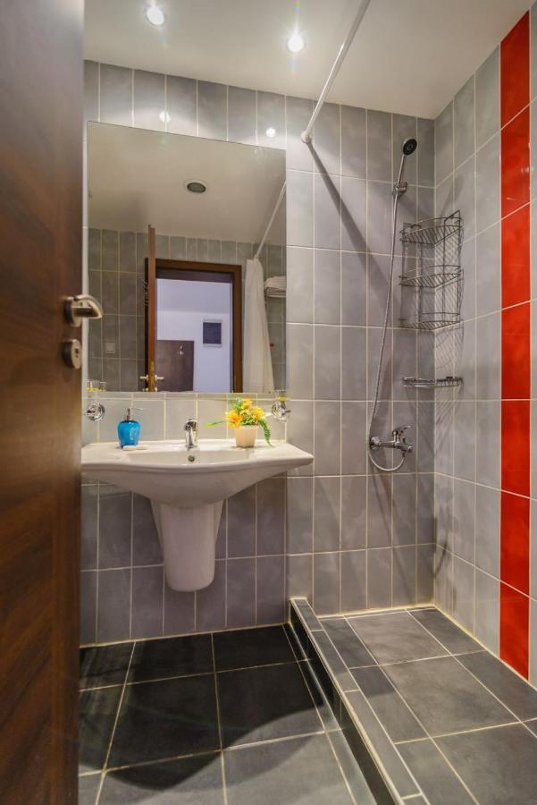 בלצ'יק Spacious Studio With Balcony & Pool By The Marina מראה חיצוני תמונה