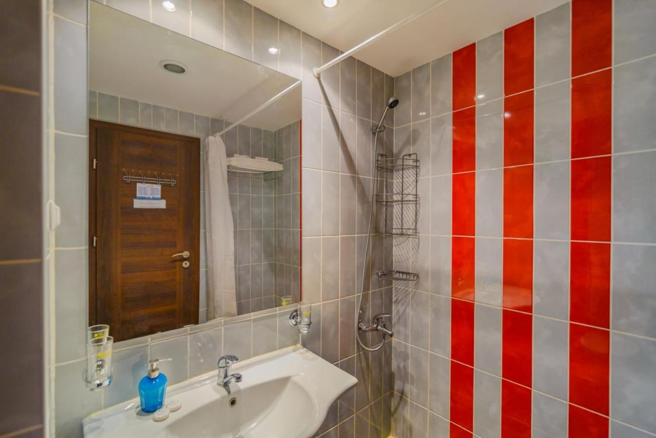 בלצ'יק Spacious Studio With Balcony & Pool By The Marina מראה חיצוני תמונה